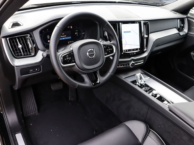 Gebraucht Volvo XC60 Plus 455 PS (334 kW) 2024 Onyx black/ metallic SUV