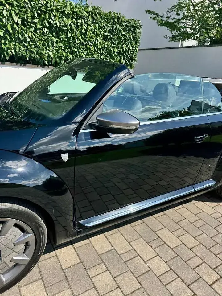 Gebraucht VW Beetle Karmann 105 PS (77 kW) 2016 Schwarz Kleinwagen