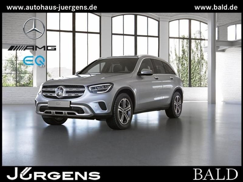 Metalliclack hightechsilber Gebraucht 2022 Mercedes GLC220 SUV | 36.870 € - Bild 1/4