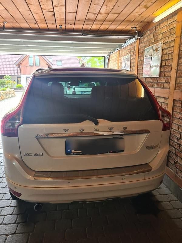 Gebraucht Volvo XC60 Summum 150 PS (110 kW) 2017 Weiß SUV