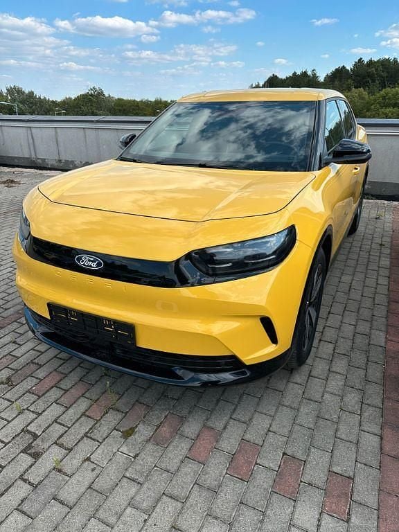 Neu Ford Capri Extended Range 210 kW (286 PS) 2026 Gelb SUV