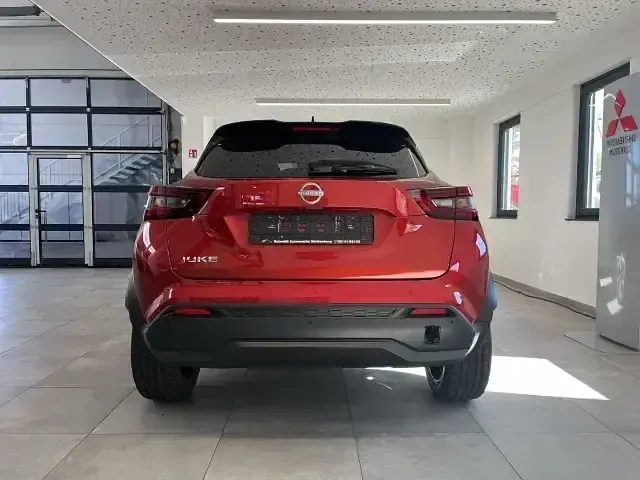 Neu Nissan Juke 360º 114 PS (83 kW) 2026 Fuji sunset red / dach schwarz SUV