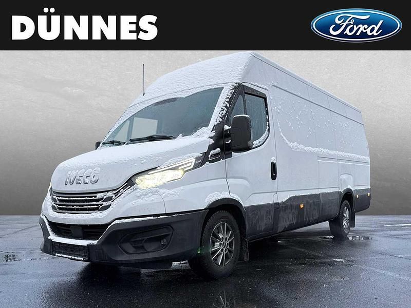 Weiß Gebraucht 2022 Iveco Daily | 43.900 € (Teuer) - Bild 1/4