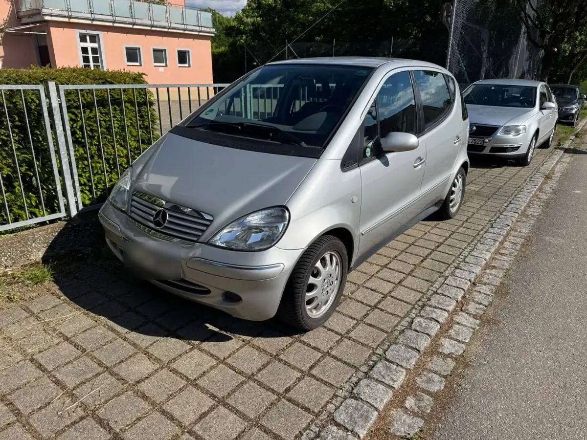 Gebraucht Mercedes A160 Elegance 102 PS (75 kW) 2002 Silber Kleinwagen