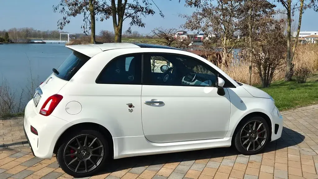 Second-hand Abarth 595 145 CP (106 kW) 2017 Alb Hatchback