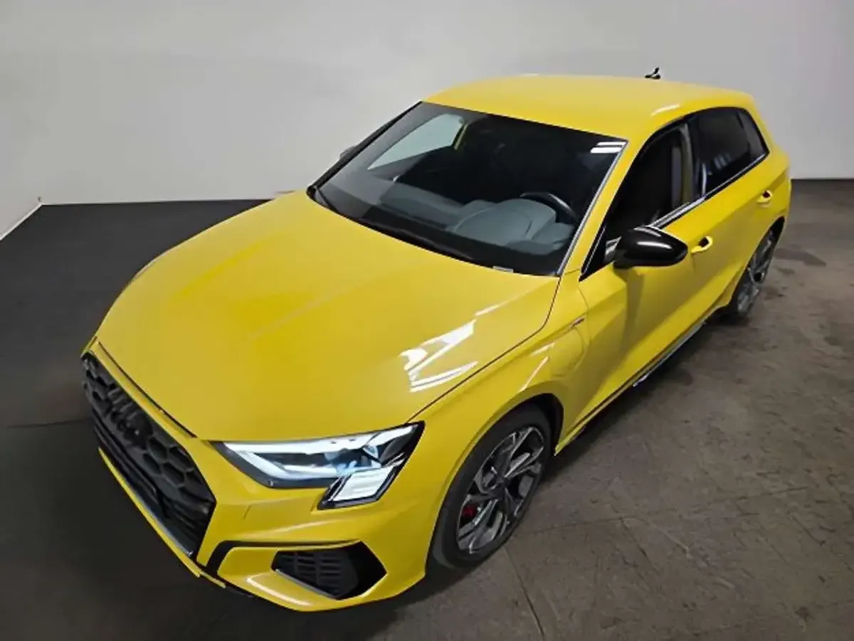 Gebraucht Audi A3 S-Line 245 PS (180 kW) 2022 Python yellow Limousine