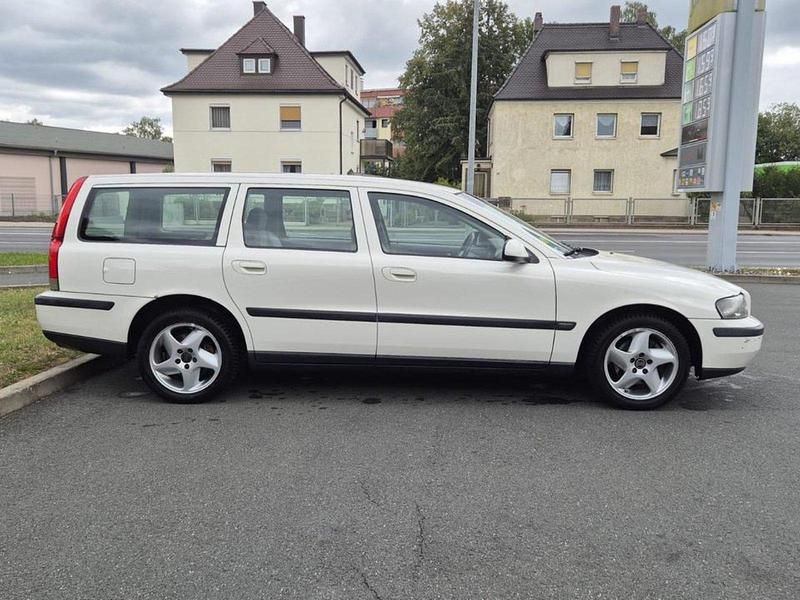 Gebraucht Volvo V70 140 PS (102 kW) 2001 Weiß Kombi