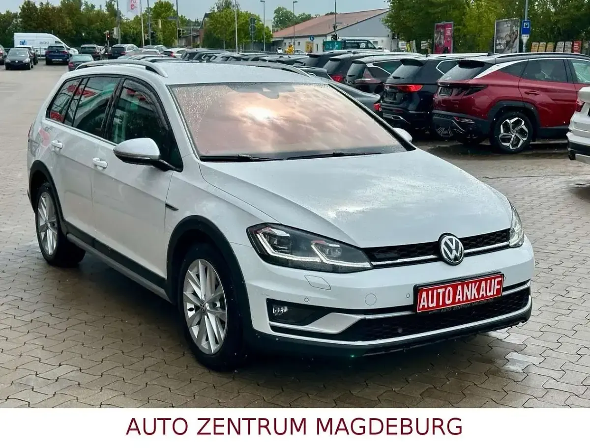 Gebraucht VW Golf Alltrack 184 PS (135 kW) 2019 Pure white Kombi