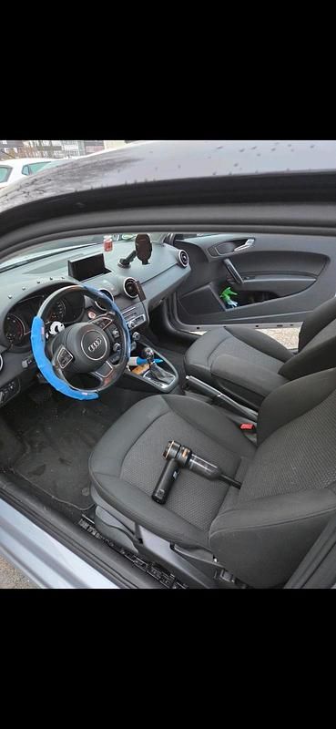 Gebraucht Audi A1 122 PS (89 kW) 2015 Silber Kleinwagen