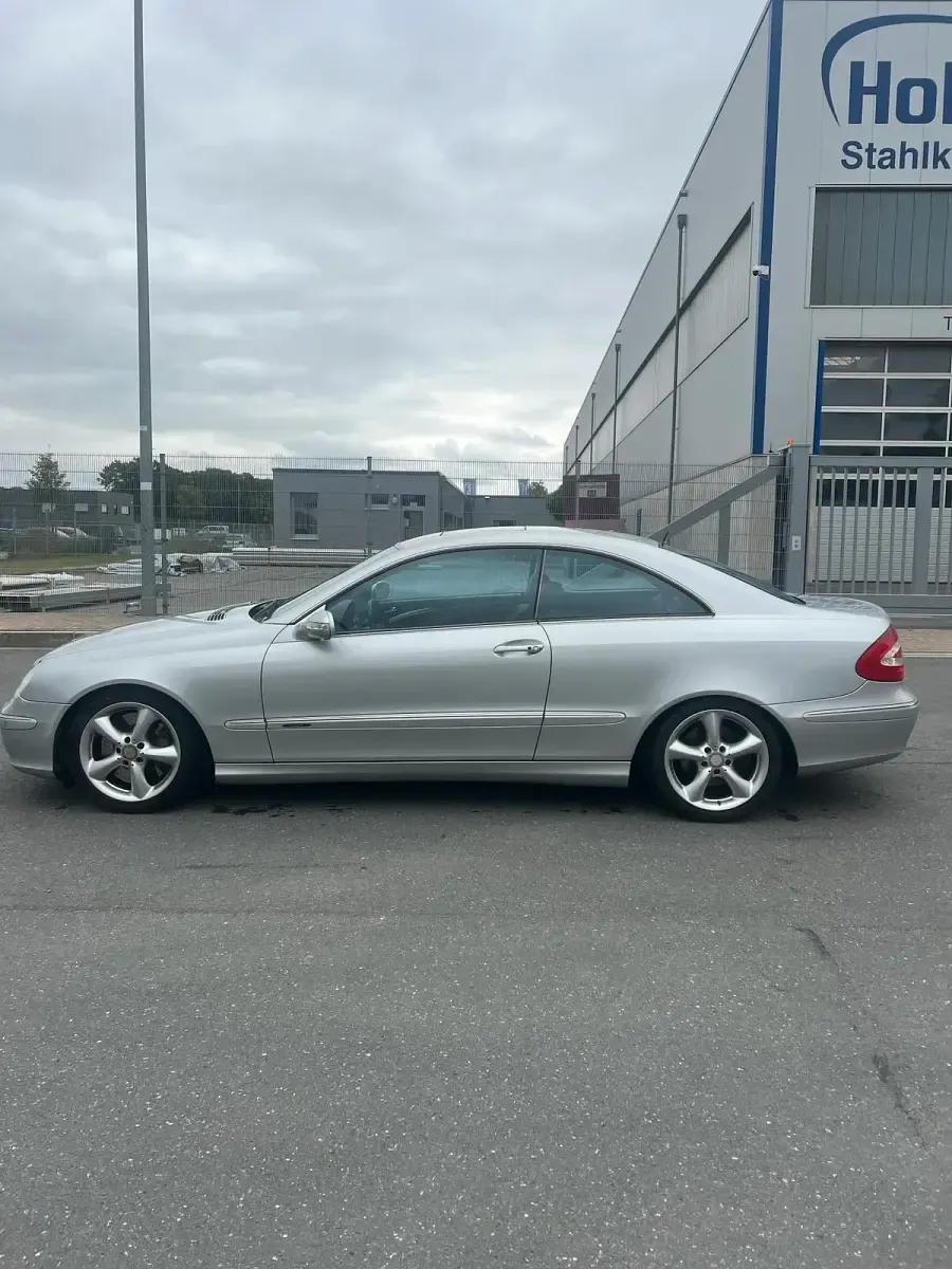 Gebraucht Mercedes CLK500 306 PS (225 kW) 2002 Silber Coupé