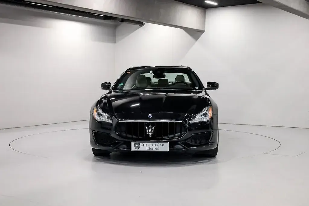Gebraucht Maserati Quattroporte GranLusso 530 PS (389 kW) 2017 Schwarz Limousine