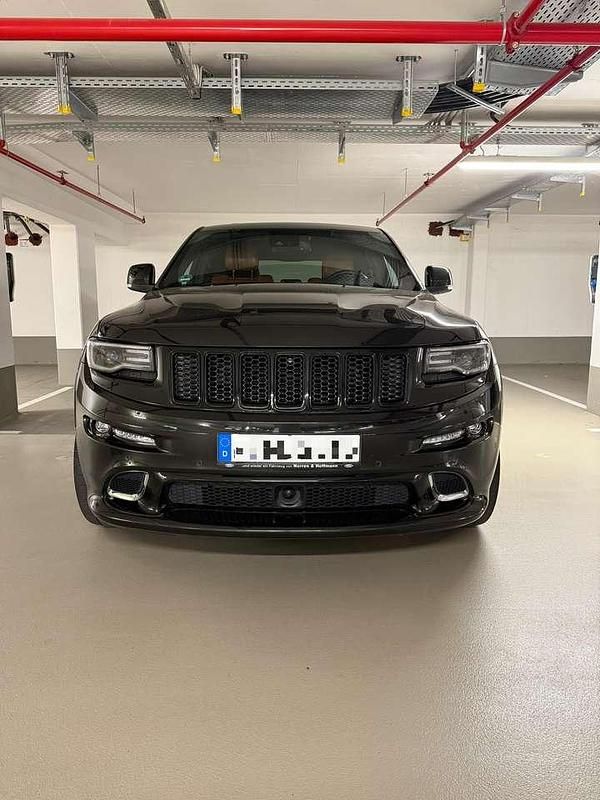 Schwarz Gebraucht 2016 Jeep Grand Cherokee SRT SUV | 33.400 € (Fairer Preis) - Bild 1/4