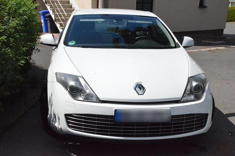 Weiß Gebraucht 2009 Renault Laguna Coupé Coupé | 4.500 € - Bild 1/4