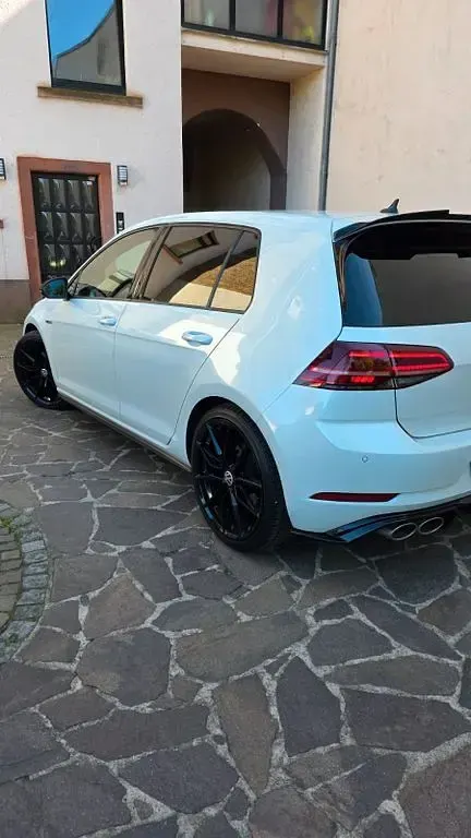 Second-hand VW Golf VII Design 184 CP (135 kW) 2017 Alb Berlinǎ