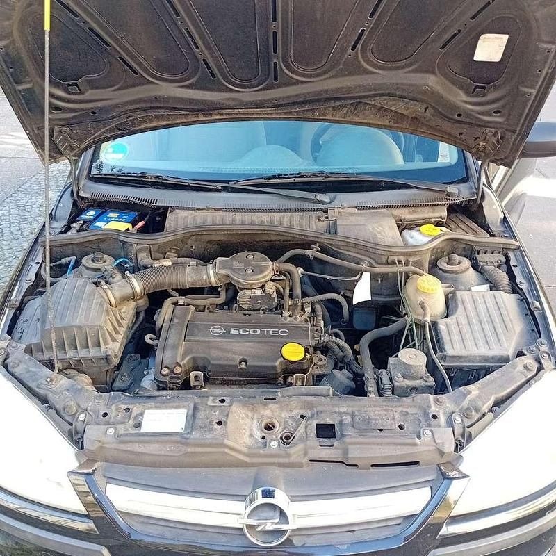 Usata Opel Corsa 75 CV (55 kW) 2004 Utilitaria