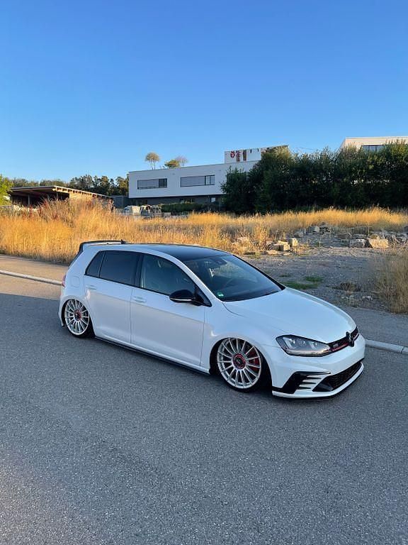 Weiß Gebraucht 2016 VW Golf VII GTI Clubsport Limousine | 22.999 € (Etwas zu teuer) - Bild 1/4