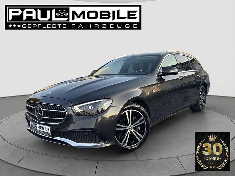 Grau Gebraucht 2021 Mercedes E400 Limousine | 36.785 € (Superpreis) - Bild 1/4