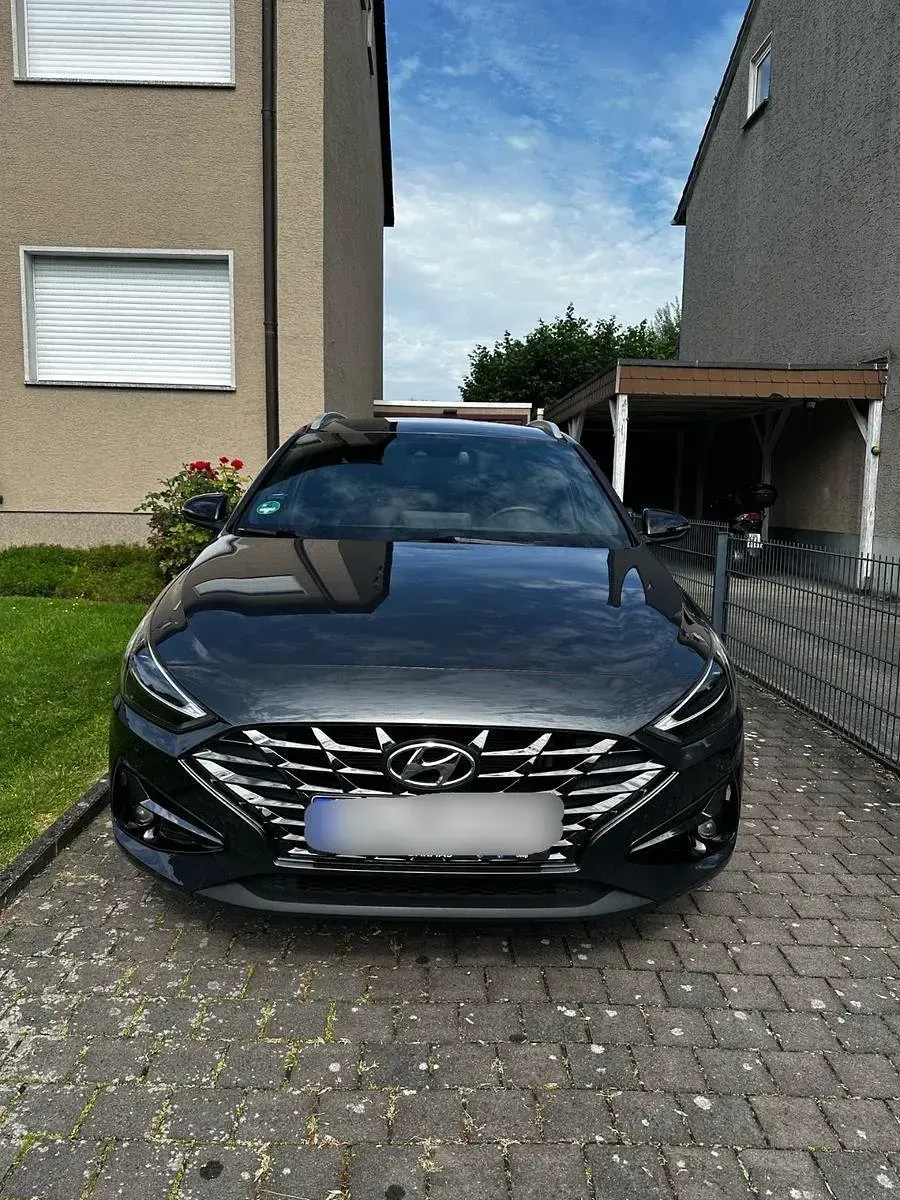 Gebraucht Hyundai i30 GO! 120 PS (88 kW) 2023 Grau Kombi