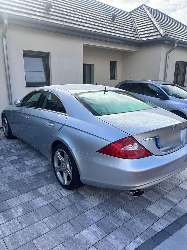 Silber Gebraucht 2006 Mercedes CLS350 Coupé | 9.000 € (Fairer Preis) - Bild 1/4
