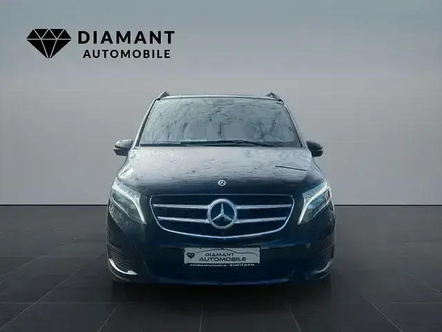 Gebraucht Mercedes V250 Avantgarde Edition 190 PS (139 kW) 2019 Schwarz Van / Kleinbus