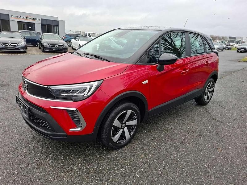 Chili rot/kardio rot Gebraucht 2021 Opel Crossland X Edition SUV | 15.990 € (Guter Preis) - Bild 1/4