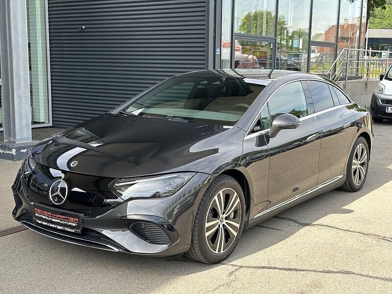 Grau Gebraucht 2023 Mercedes EQE300 Premium Limousine | 43.990 € (Guter Preis) - Bild 1/4