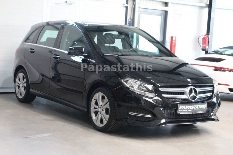 Schwarz Gebraucht 2016 Mercedes B180 Urban Van / Kleinbus | 16.990 € (Fairer Preis) - Bild 1/4