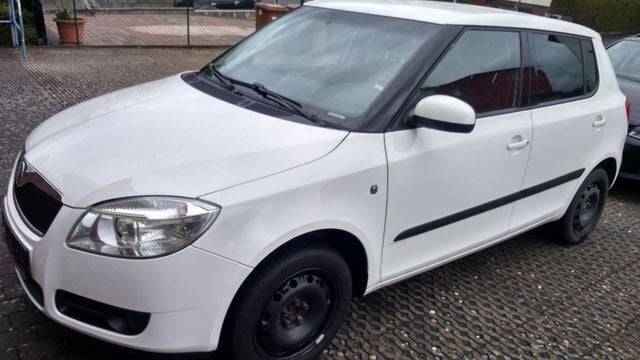 Gebraucht Skoda Fabia 143 PS (105 kW) 2008 Weiß Kleinwagen
