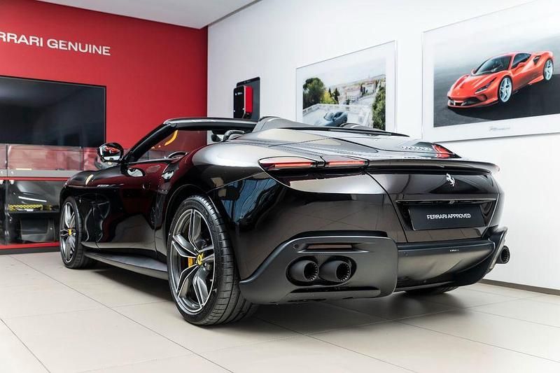 Gebraucht Ferrari Roma 620 PS (456 kW) 2025 Schwarz Cabrio
