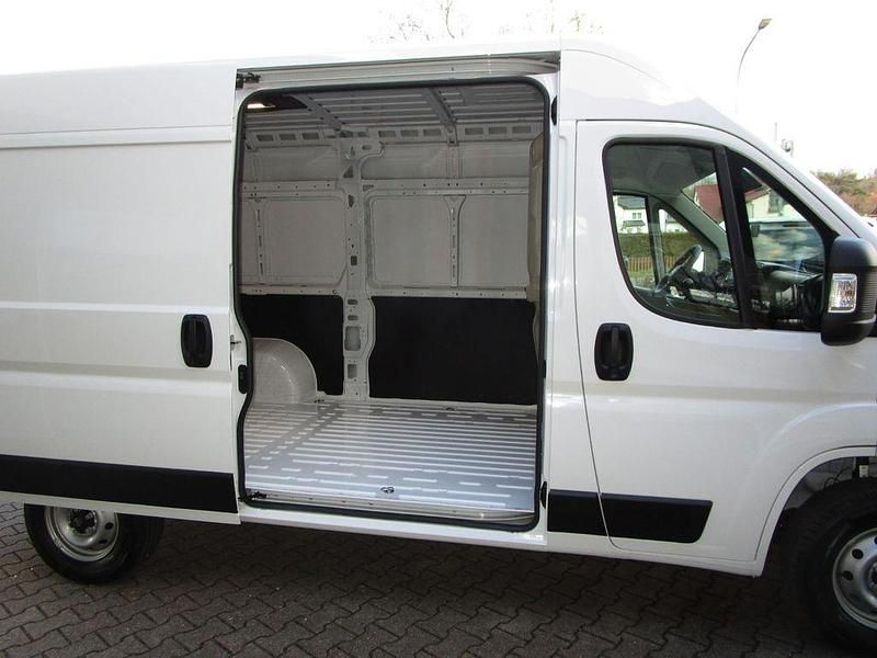 Neu Opel Movano 140 PS (102 kW) 2025 Weiß Van