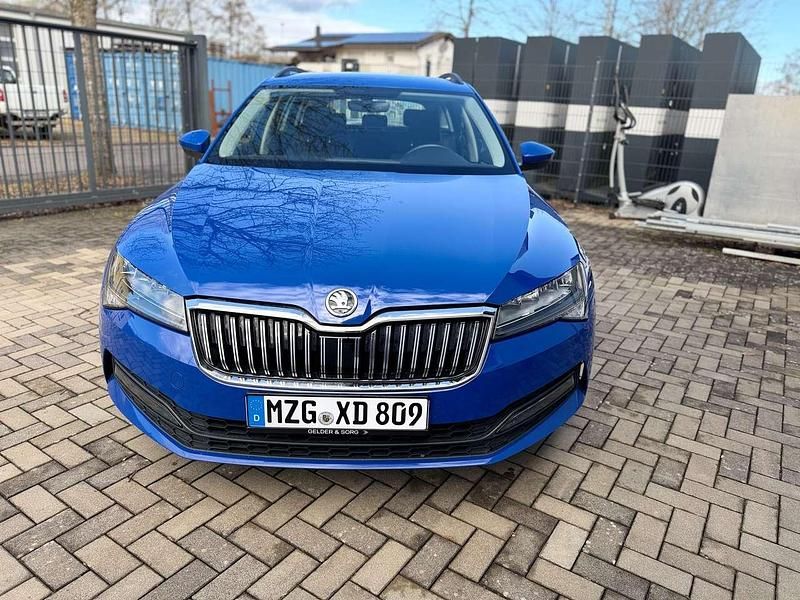 Gebraucht Skoda Superb Ambition 190 PS (139 kW) 2020 Energyblau Kombi