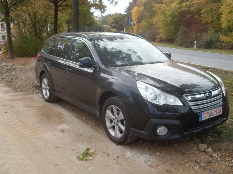 Schwarz Gebraucht 2014 Subaru Outback Active SUV | 6.400 € (Superpreis) - Bild 1/3