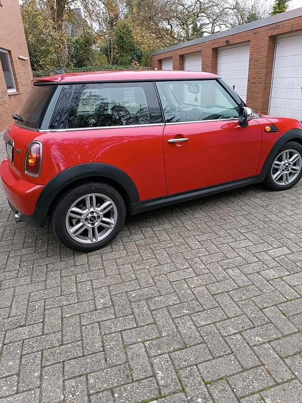 Gebraucht Mini ONE 75 PS (55 kW) 2009 Rot Kleinwagen