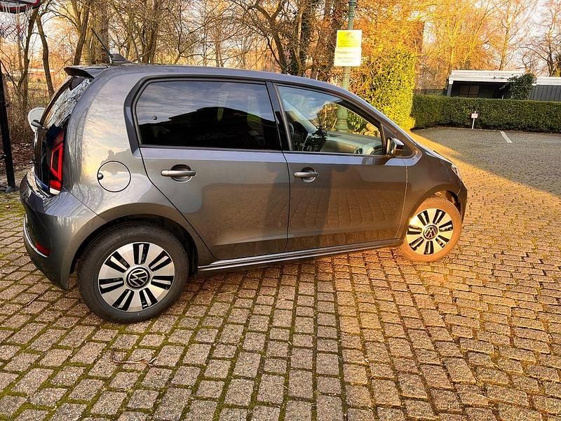 Gebraucht VW e-up! Style 61 kW (83 PS) 2022 Grau Kleinwagen