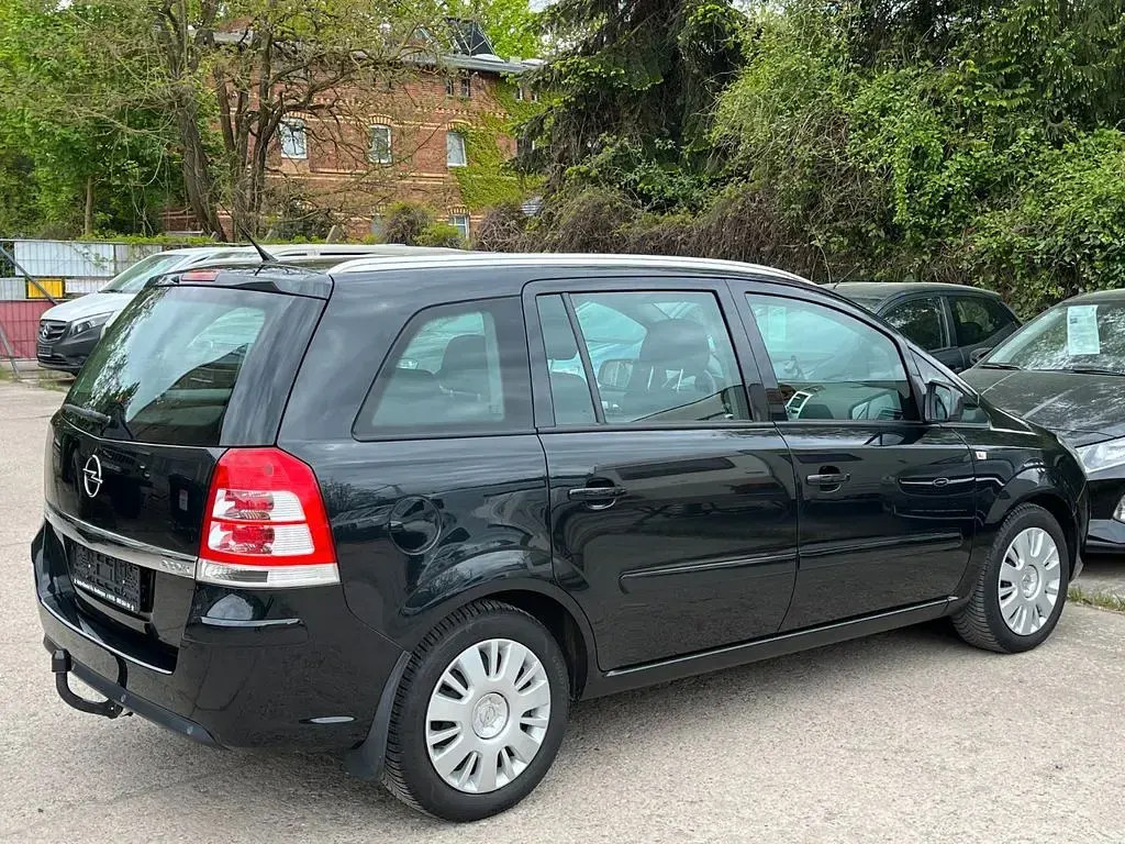 Gebraucht Opel Zafira Family 110 PS (80 kW) 2012 Van / Kleinbus