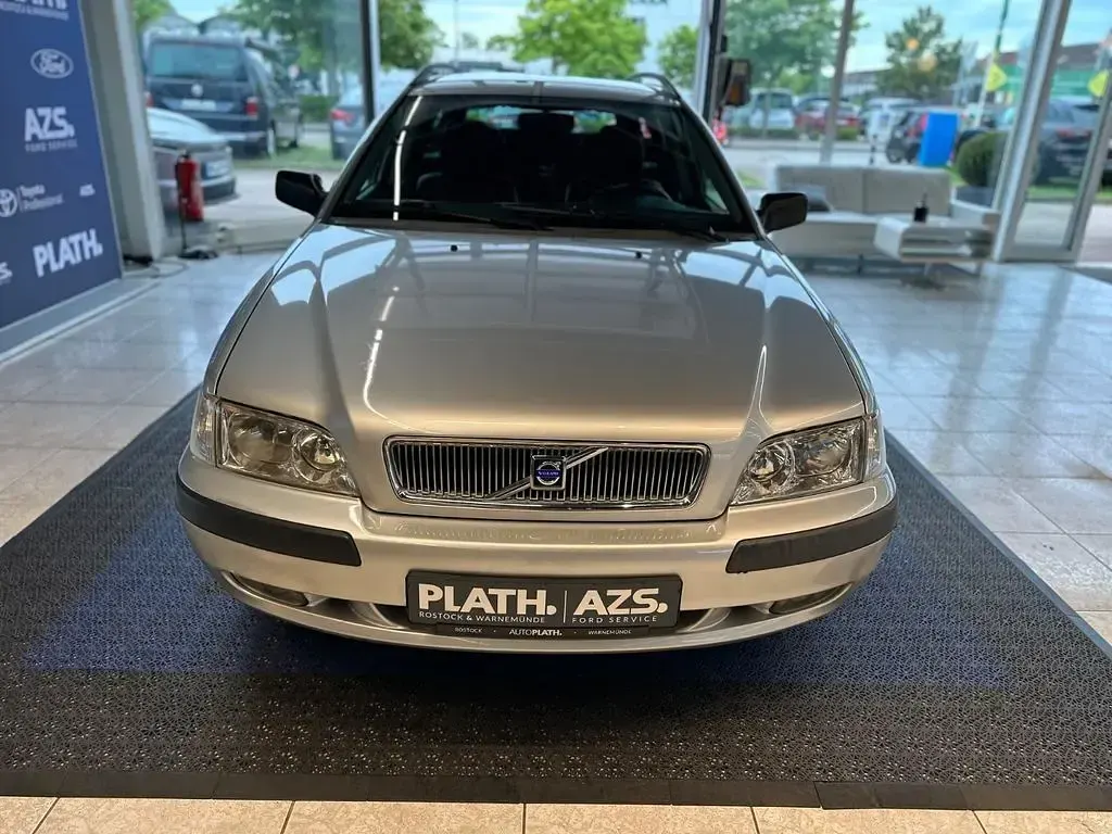 Gebraucht Volvo V40 Comfort 122 PS (89 kW) 2004 Silber Kombi