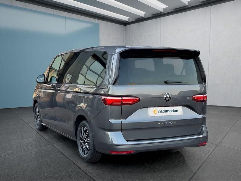 Usata VW Multivan 150 CV (110 kW) 2024 Grigio Monovolume