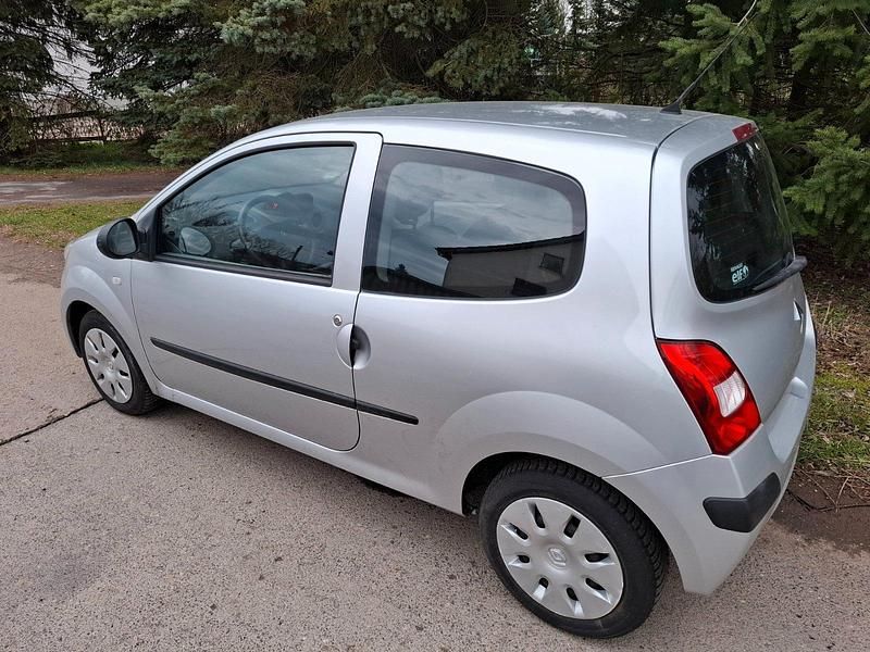 Gebraucht Renault Twingo Authentique 58 PS (42 kW) 2009 Silber Kleinwagen