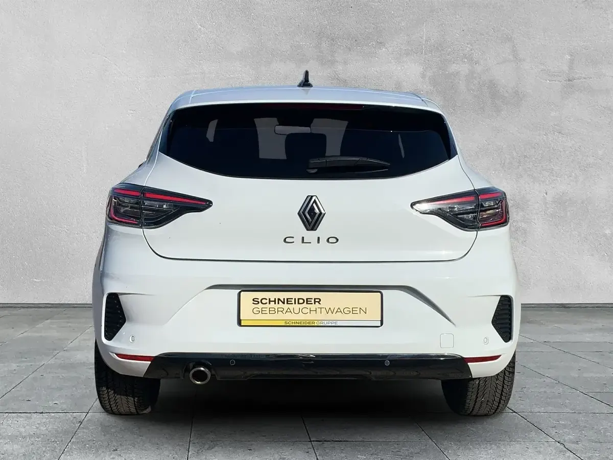 Gebraucht Renault Clio V Techno 91 PS (66 kW) 2024 Weiß Limousine
