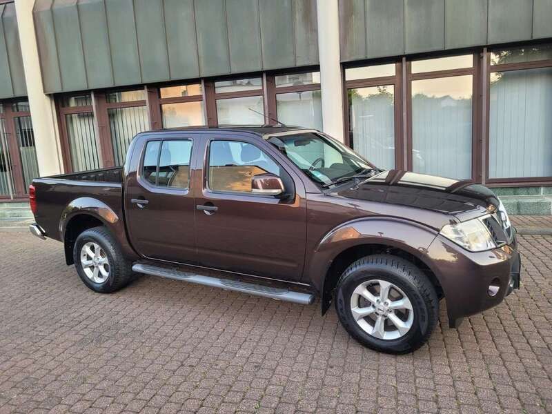 Gebraucht Nissan Navara SE 190 PS (139 kW) 2012 Black pepper Abholung