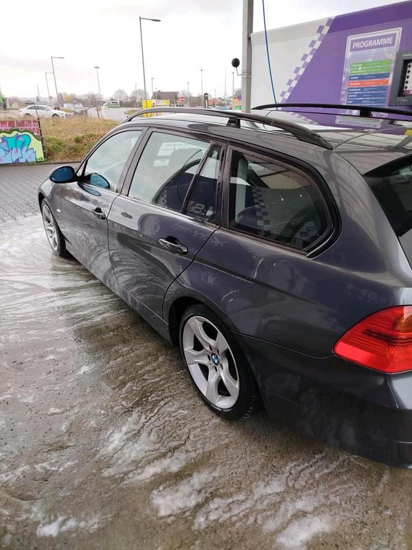 Gebraucht BMW 320 163 PS (119 kW) 2006 Grau Kombi