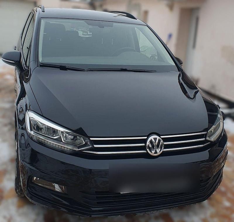 Gebraucht VW Touran Comfortline 150 PS (110 kW) 2015 Schwarz Van / Kleinbus