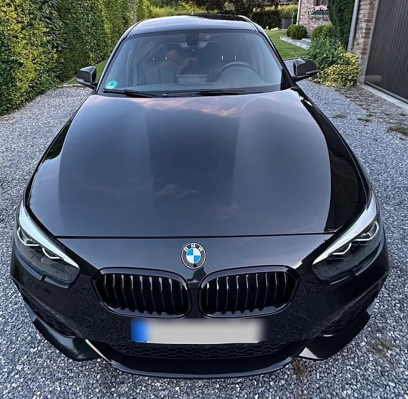 Schwarz Gebraucht 2019 BMW M140 M Sport Limousine | 37.000 € (Fairer Preis) - Bild 1/4
