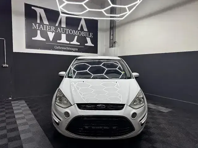 Gebraucht Ford S-MAX Titanium 116 PS (85 kW) 2014 Weiß Van / Kleinbus