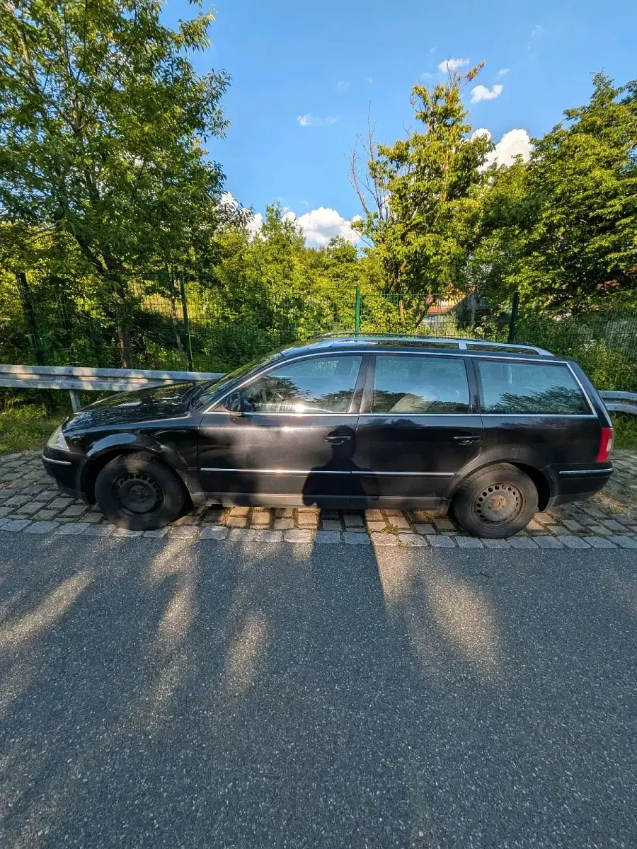 Gebraucht VW Passat Highline 131 PS (96 kW) 2004 Schwarz Kombi