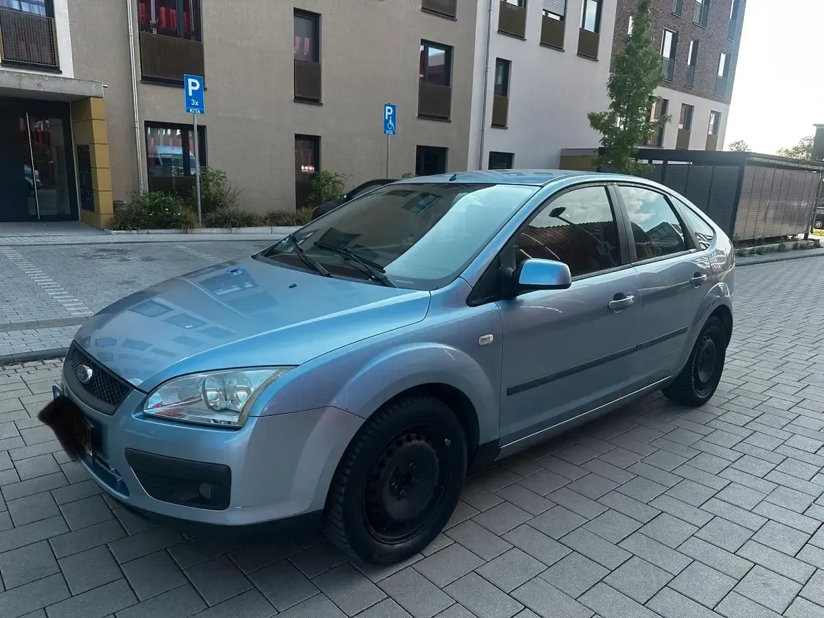 Gebraucht Ford Focus 101 PS (74 kW) 2007 Blau Kleinwagen