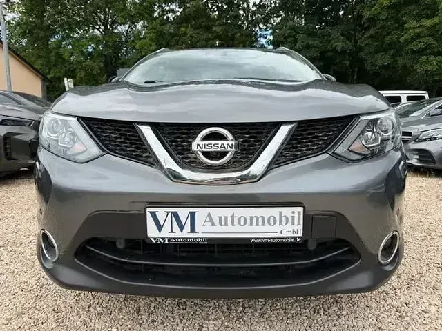 Gebraucht Nissan Qashqai 131 PS (96 kW) 2015 Grau SUV