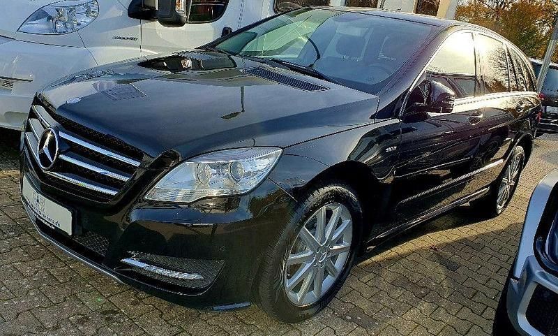 Schwarz Gebraucht 2011 Mercedes R300 Van / Kleinbus | 13.810 € (Etwas zu teuer) - Bild 1/4
