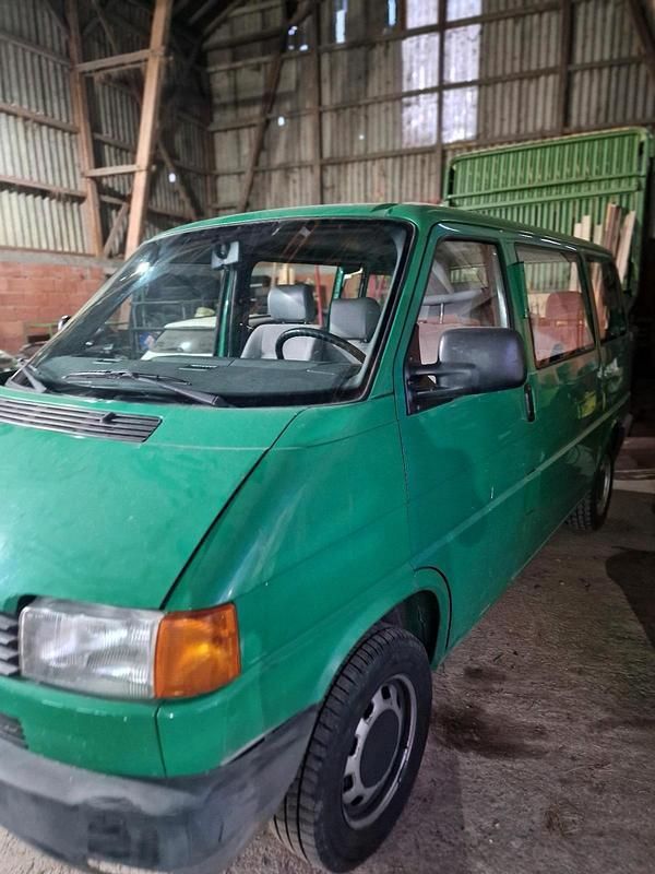 Grün Gebraucht 1995 VW T4 Van | 11.999 € - Bild 1/4