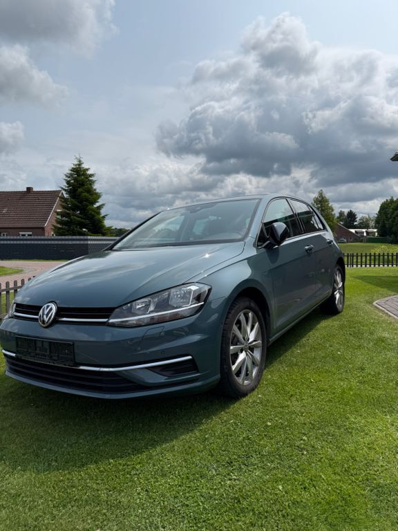Gebraucht 2019 VW Golf VII IQ Drive Limousine | 13.200 € (Fairer Preis) - Bild 1/4